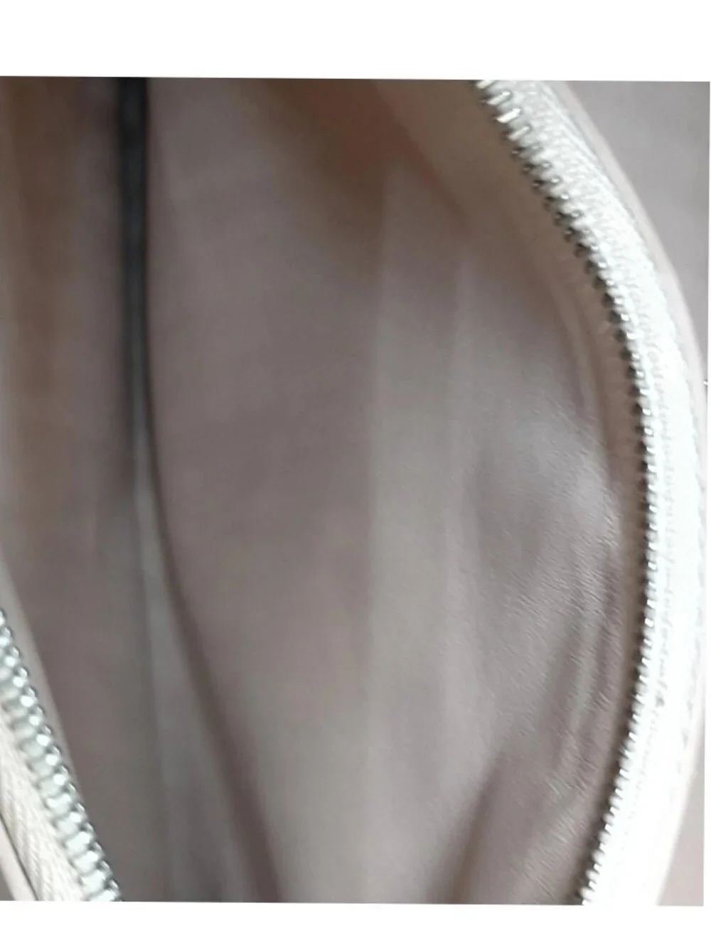 Louis Vuitton elegant louis